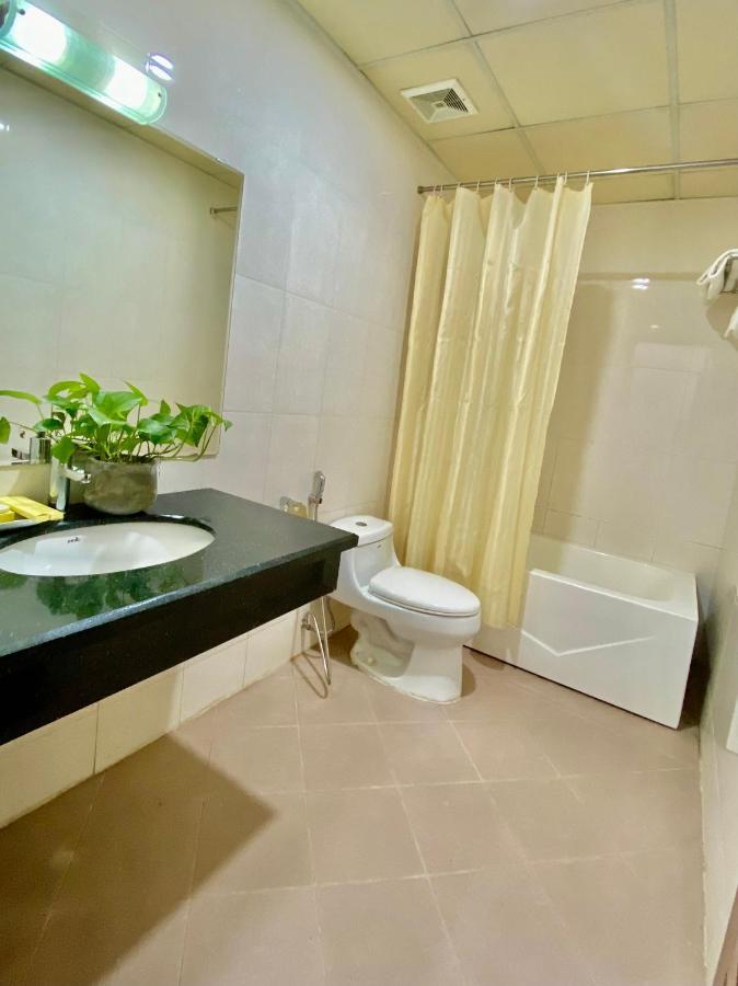Reddoorz Ruby Star Hotel Truong Dinh Хошимин Экстерьер фото