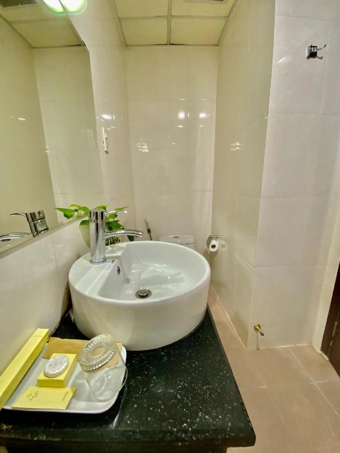 Reddoorz Ruby Star Hotel Truong Dinh Хошимин Экстерьер фото