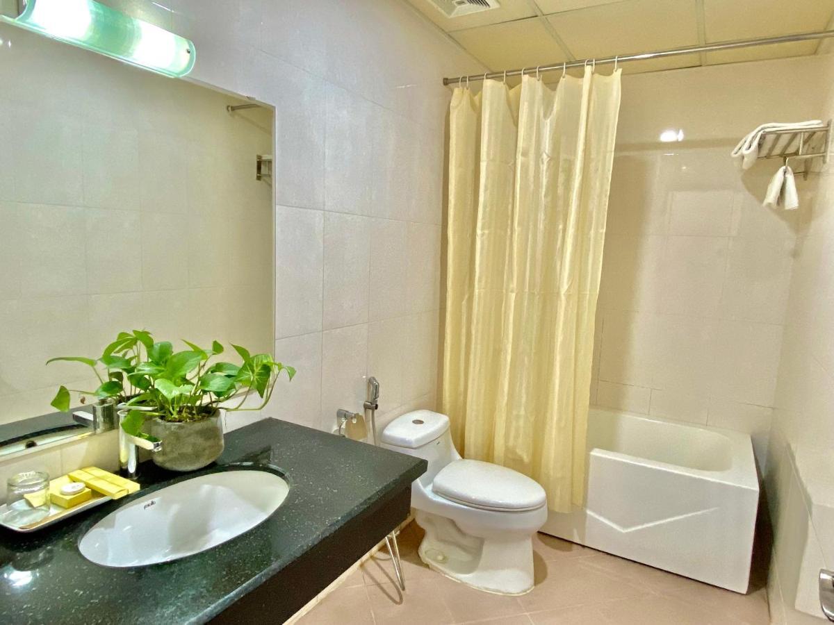 Reddoorz Ruby Star Hotel Truong Dinh Хошимин Экстерьер фото
