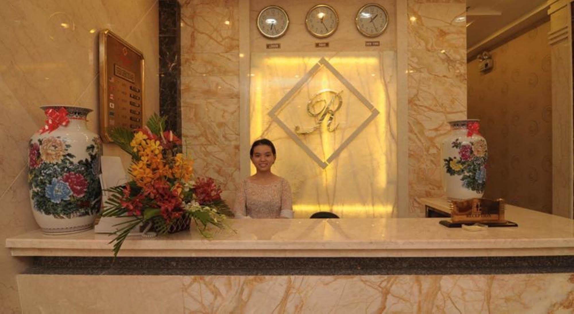 Reddoorz Ruby Star Hotel Truong Dinh Хошимин Экстерьер фото